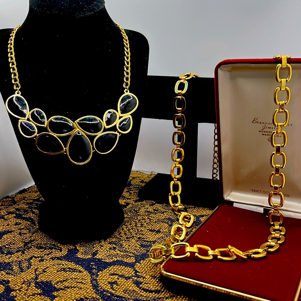Gold toned Chunky Gotti Mobwife Necklaces Black Bib Premier Designs & Long Chain